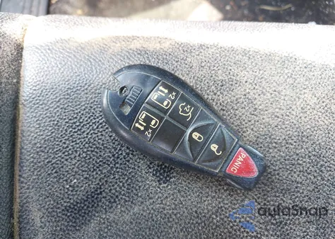 2014 Chrysler Town & Country Touring z USA, uszkodzony, nr VIN 2C4RC1BG5ER132134